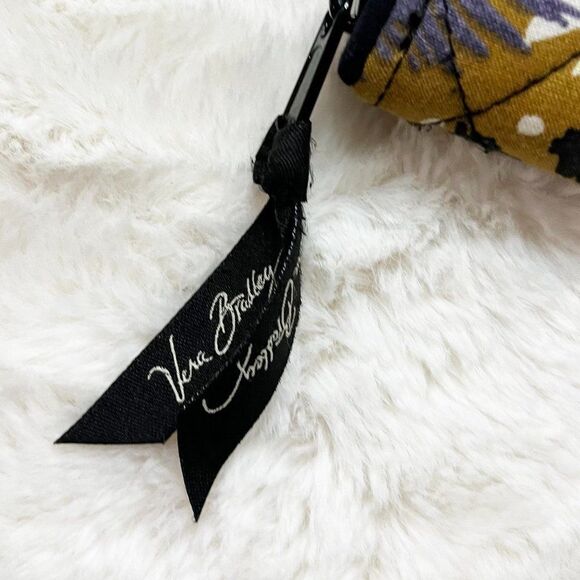 Vera Bradley Painted Feathers Retired Pattern Zip Around Wallet NWOT - Picture 3 of 13